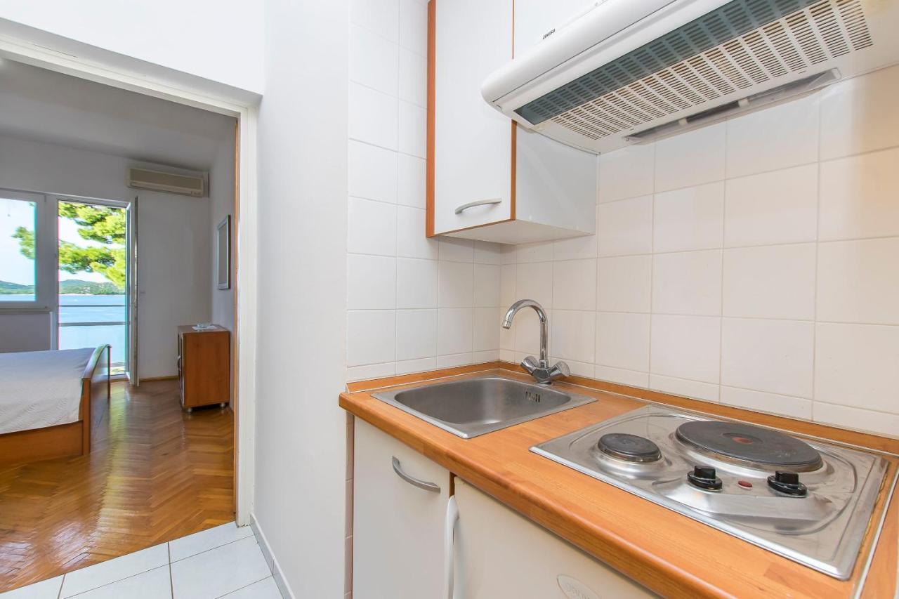 Apartment And Rooms Franka Zaboric Exterior foto